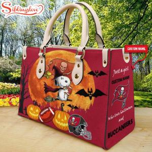 Custom Name Tampa Bay Buccaneers Nfl Snoopy Halloween Women Leather Hand Bag2104.jpg