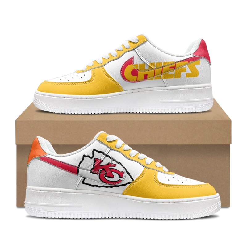 Custom Kansas City Chiefs Air Force 1s.jpg