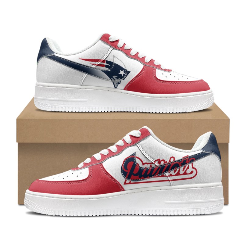 Custom New England Patriots Air Force 1s 1.jpg