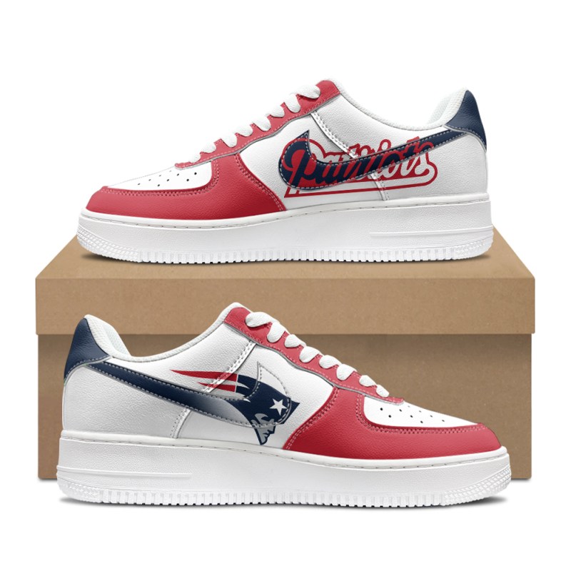 Custom New England Patriots Air Force 1s.jpg